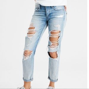 🦋AE ripped mom jeans🦋